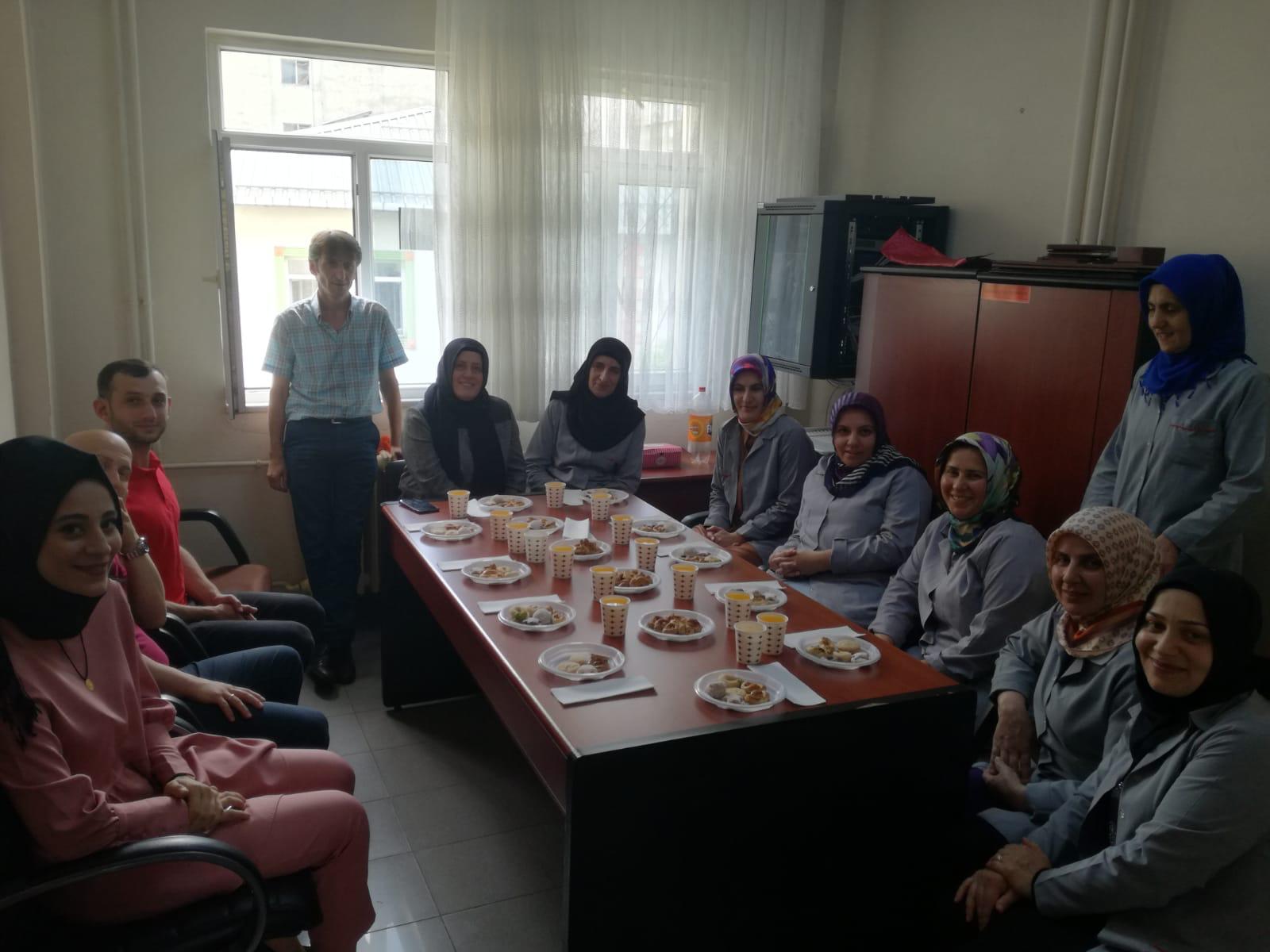 Çayeli İshakoğlu Devlet Hastanesinde görev yapan İşkur personellerine